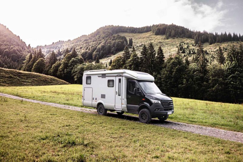 9 Alpenpässe, die locker mit dem Wohnmobil befahrbar sind …
