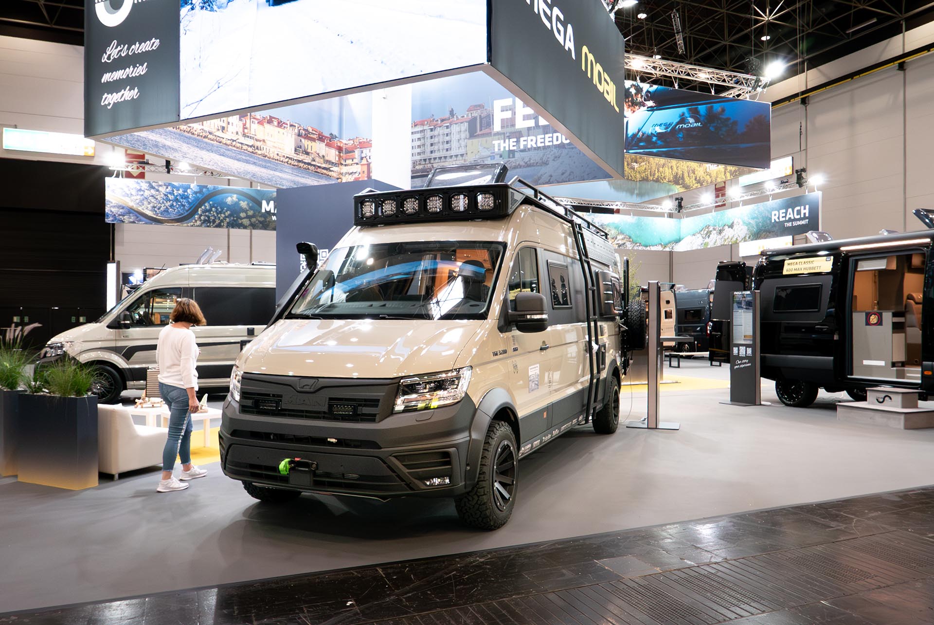 MAN TGE 4×4, Mega Mobil